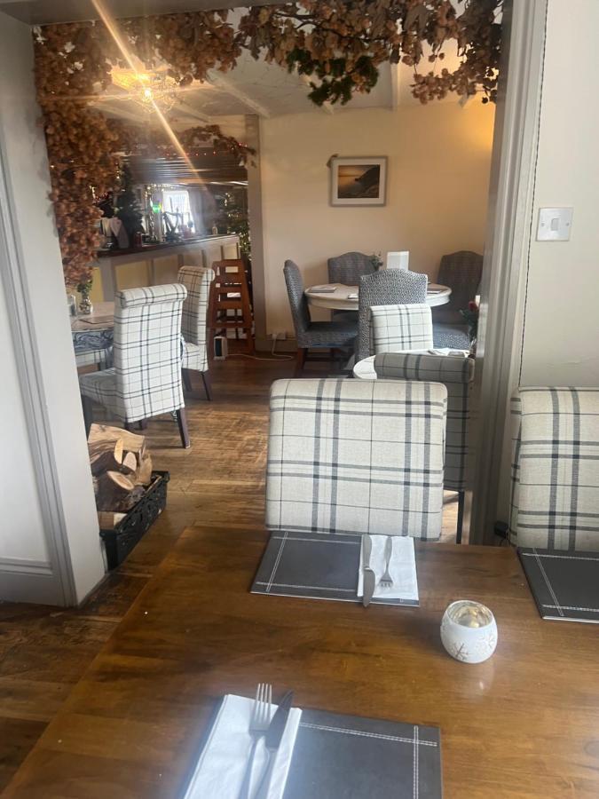 פנזאנס Coach And Horses Inn מראה חיצוני תמונה
